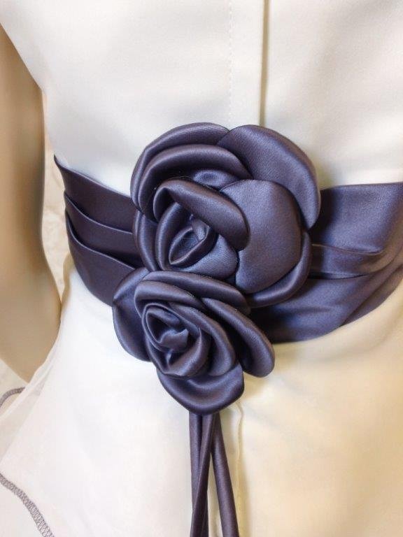 light ivory sleeveless dress with lilac size 9